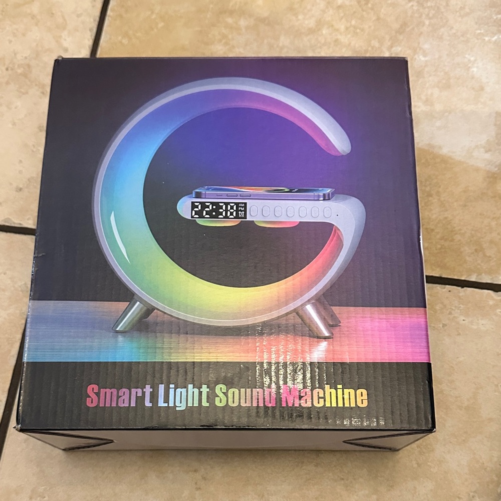 G-Shaped Multicolor Smart Charger